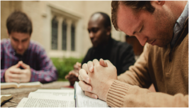Image of  people praying